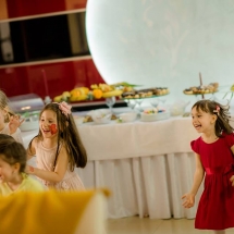 animatie pentru copii la petreceri,animator pentru copii cluj, animatie la botez, kids corner la botez, kids corner evenimente si petreceri