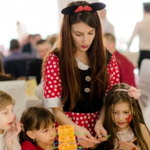 animator pentru copii cluj, animatie la botez, kids corner la botez, kids corner evenimente si petreceri,minnie mouse petreceri copii