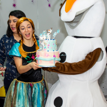 mascota Olaf si animator Anna din Froze Cluj